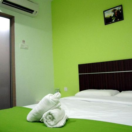 Eco Hotel Putra Каджанг Екстер'єр фото